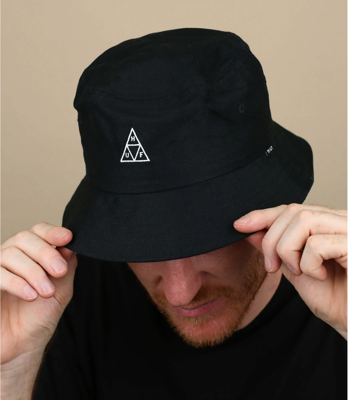 HUF Essentials TT Bucket Black 1 HUF Essentials TT Bucket Black