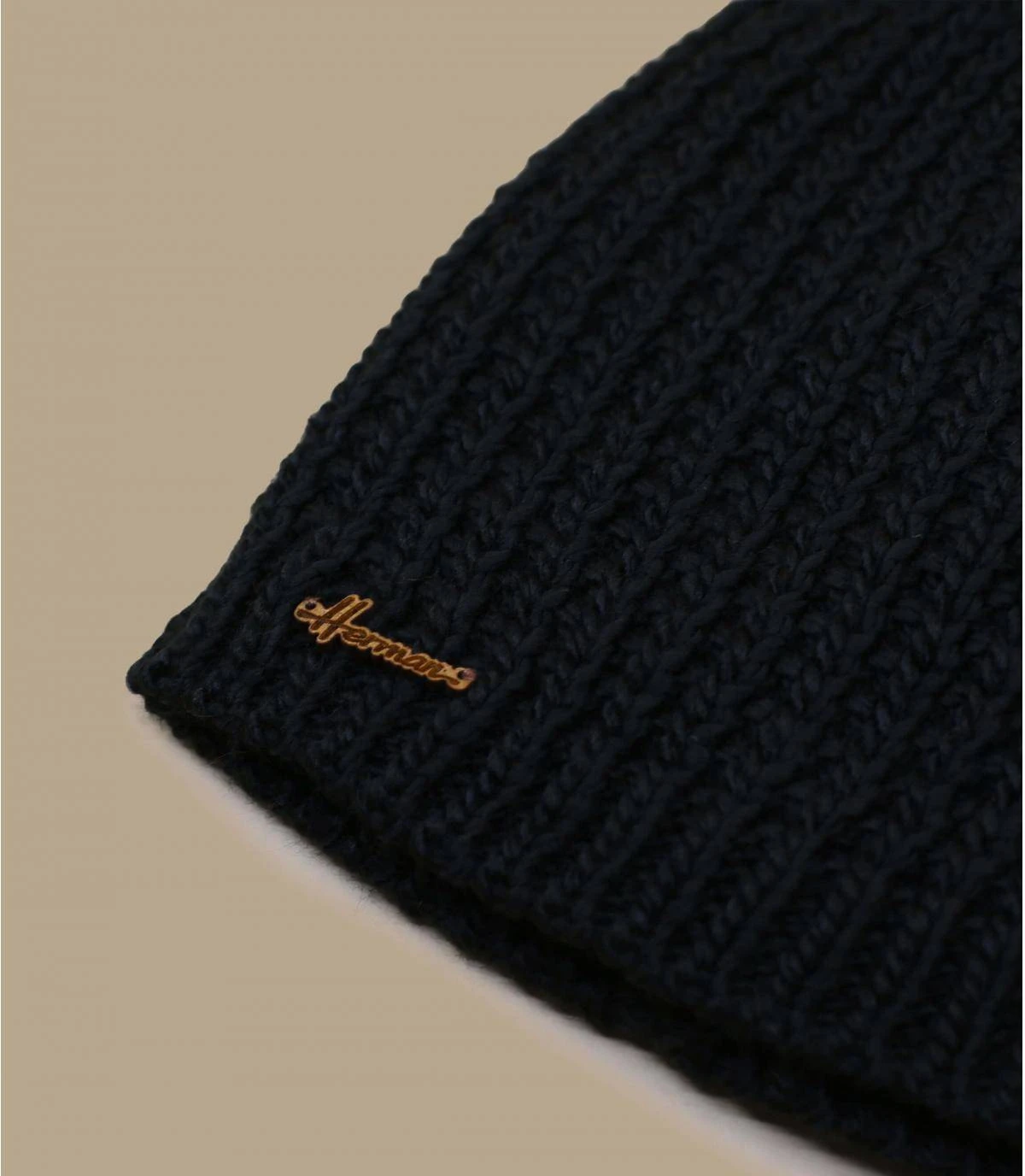 Green Pulse Pom Black 3 Green Pulse Pom Black – Image 3