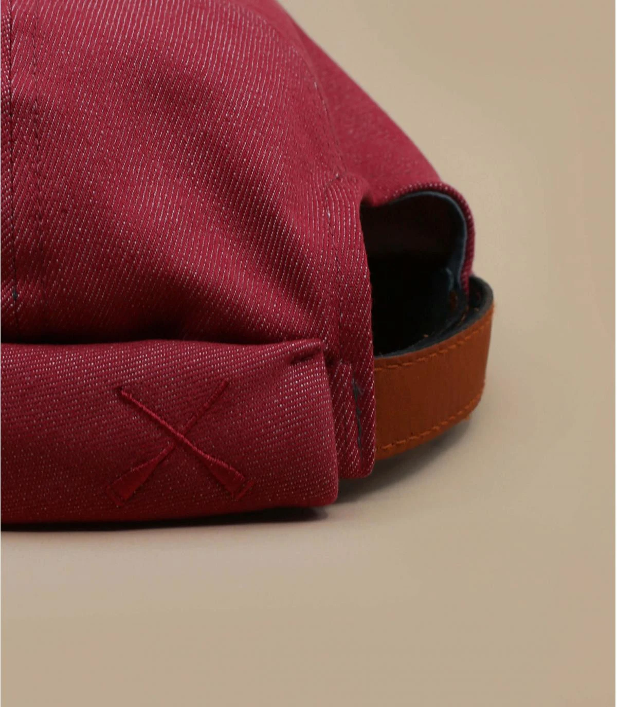 Miki Red 3 Miki Red – Image 3