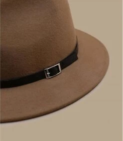 Mila Camel -Chapeau De Mode mila camel 2