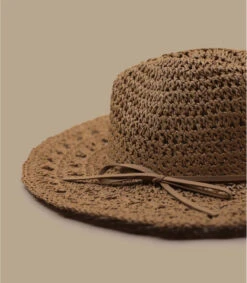 Renata Camel -Chapeau De Mode renata camel 3