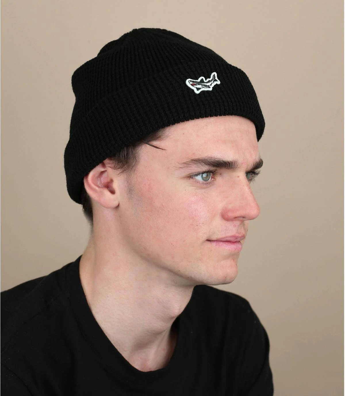 Scheider Black 1 Scheider Black