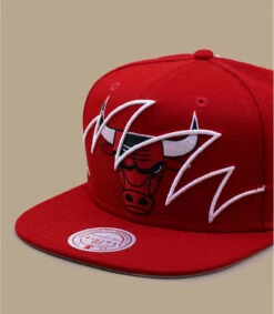 Mitchell & Ness Shark Bite Bulls 8 Mitchell & Ness Shark Bite Bulls -Chapeau De Mode shark bite bulls 2