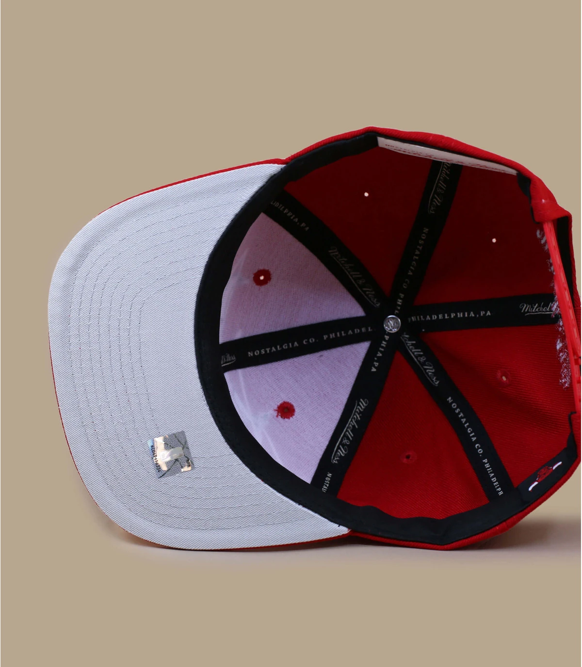 Mitchell & Ness Shark Bite Bulls 6 Mitchell & Ness Shark Bite Bulls – Image 6