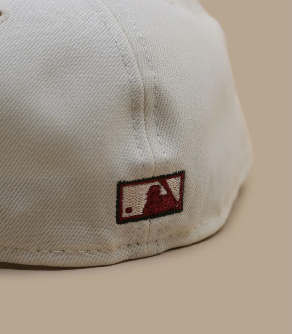 NEW ERA Side Patch 59Fifty Boston Red Sox Chrome Olive 6 NEW ERA Side Patch 59Fifty Boston Red Sox Chrome Olive – Image 6