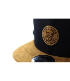 Snapback Free Hugs Black Suede -Chapeau De Mode snapback free hugs black suedesnapback20Free20Hugs20noir